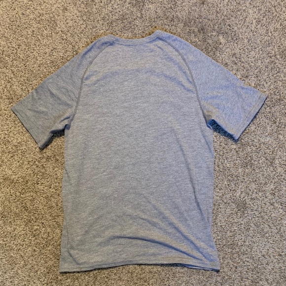 grey athletic fitted shirt ⚡️ - Picture 3 of 3